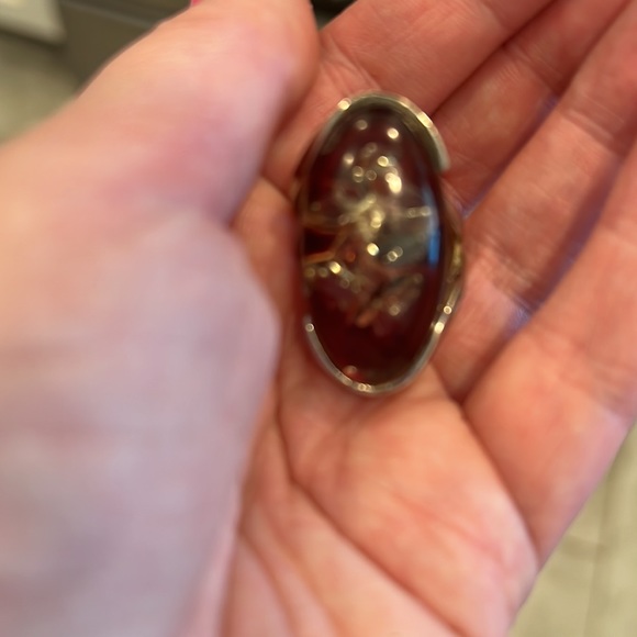 Large Ring - Picture 4 of 4